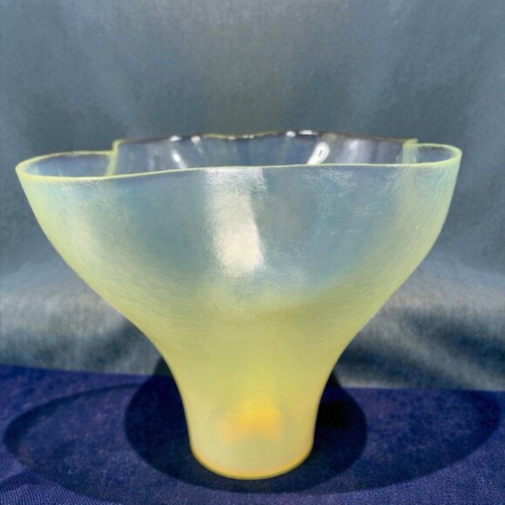 Murano Glass Vase Vessel Yellow Opalescent Venetian Italian Glass New W Tag 9in